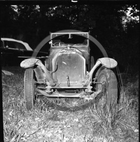 AU 672 Peugeot 1913 recarrossé 1920 .jpg