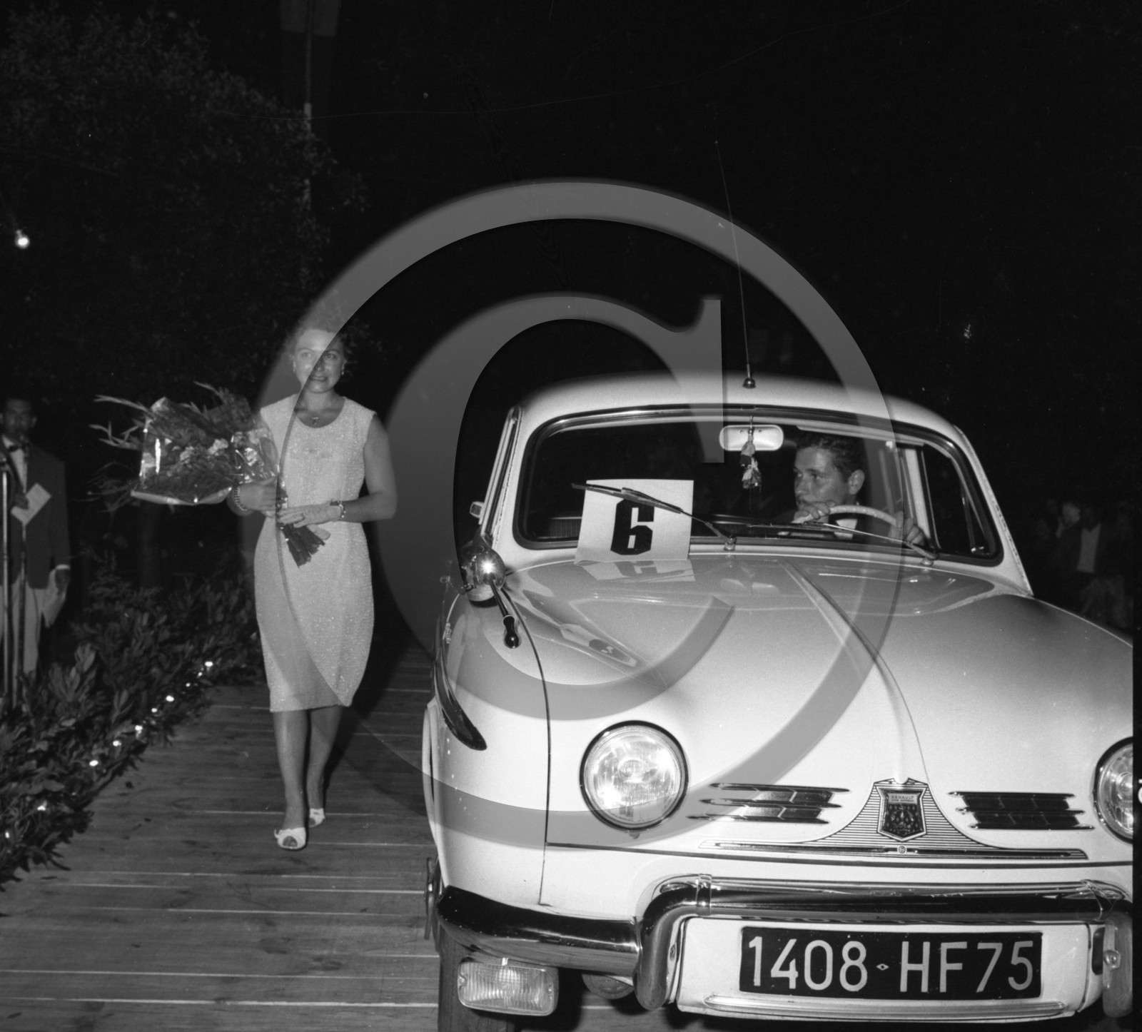 AUCE 119 Renault ondine .jpg